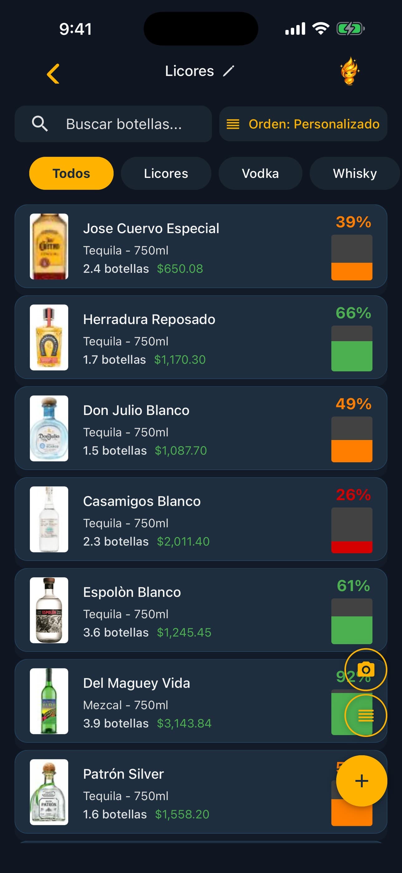 Lista de botellas de la app de inventario de bar Lixor, con fotos y niveles de llenado
